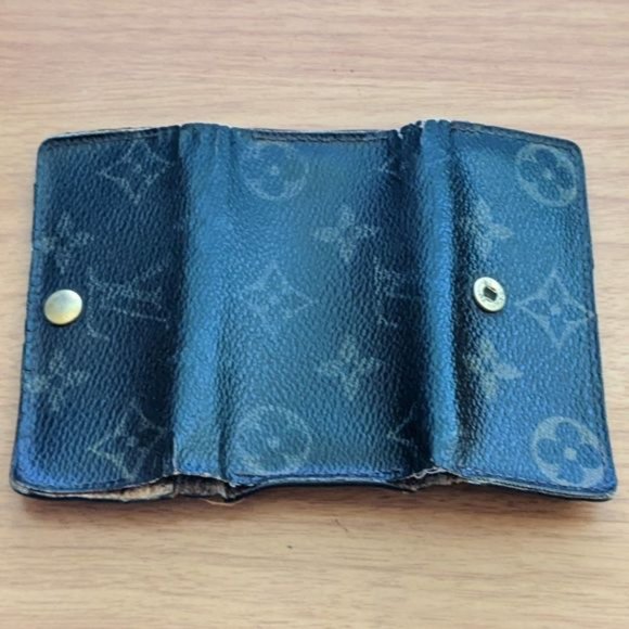 Louis Vuitton Monogram Key Holder/Wallet #1061💥PRICE DROP💥 - Picture 7 of 10